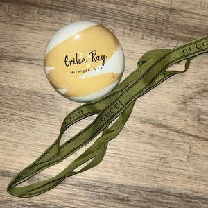 Gucci Green Ribbon‎